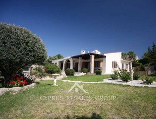 3 Bedroom Villa for sale in Kamares, Cyprus